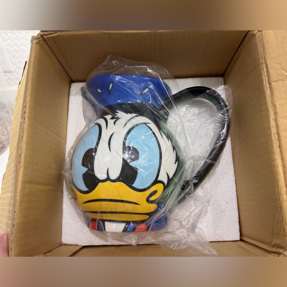 The Art of Disney Ceramic Donald Duck Pitcher - Blue and Black - Picture 6 of 6